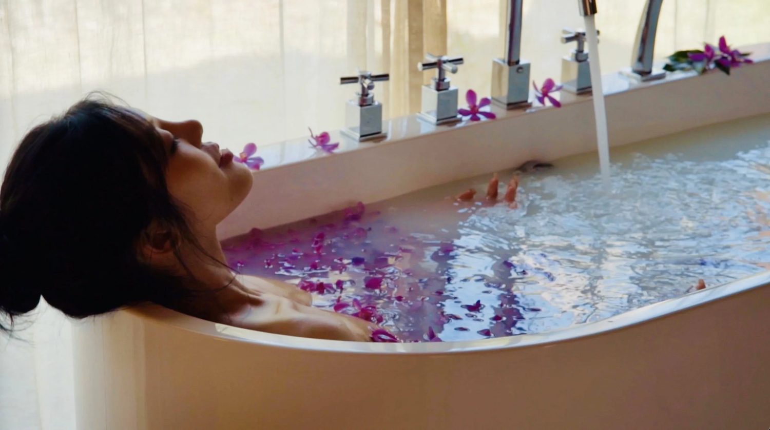 A flower bath drawn in the spa