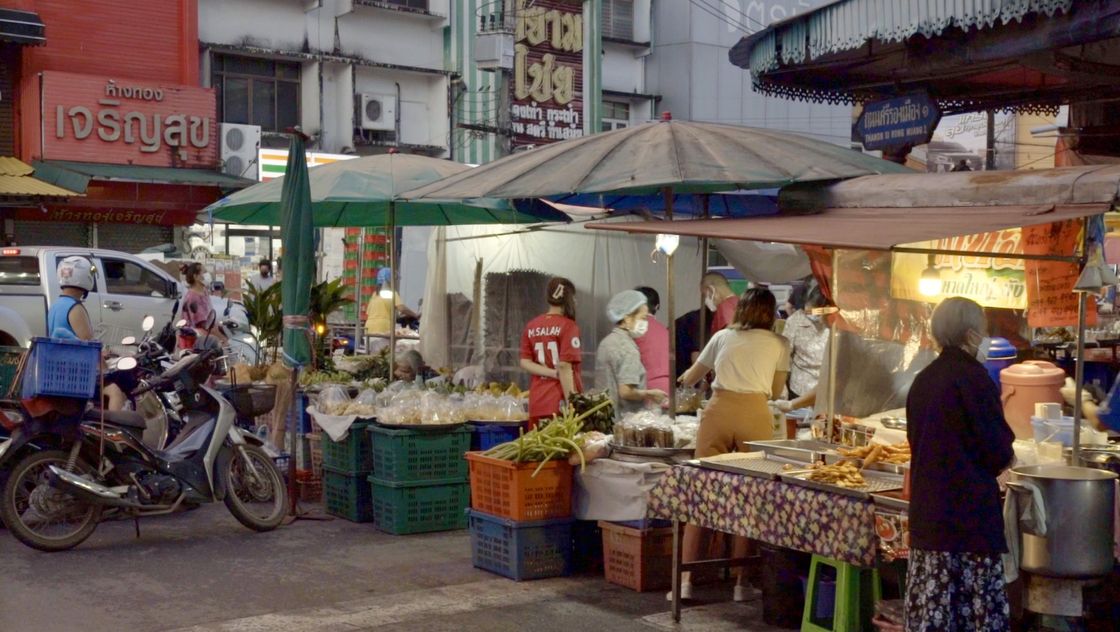 Out into Chanthaburi — local life and the riverfront